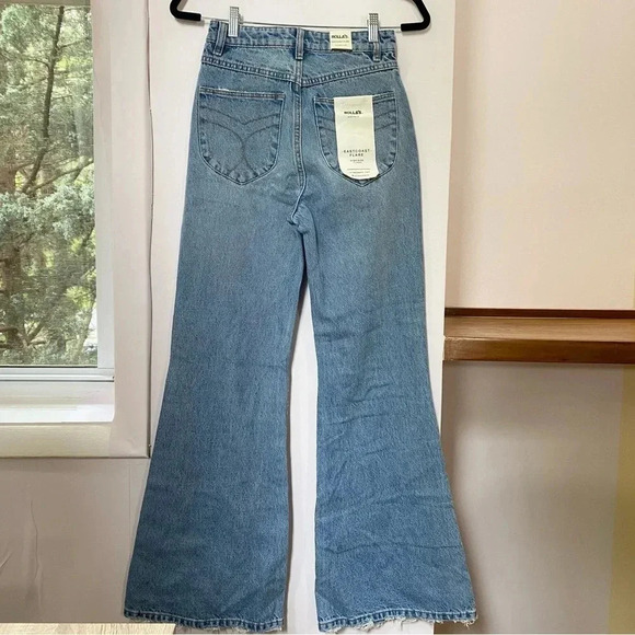 NWT Free People Rollas East Coast Flare Jeans High Rise in Byron Blue Rips 26 - Picture 7 of 12